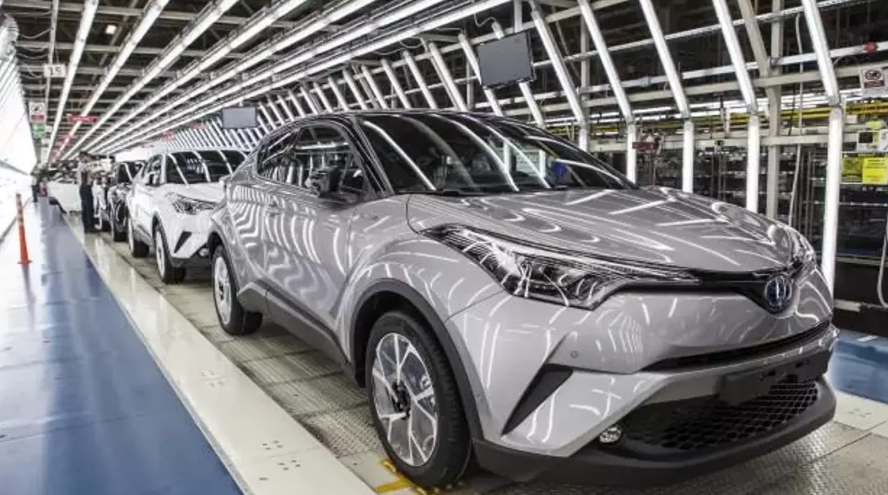 Toyota'nın bu yıl Türkiye'de sattığı 10 araçtan 4'ü hibrit oldu
