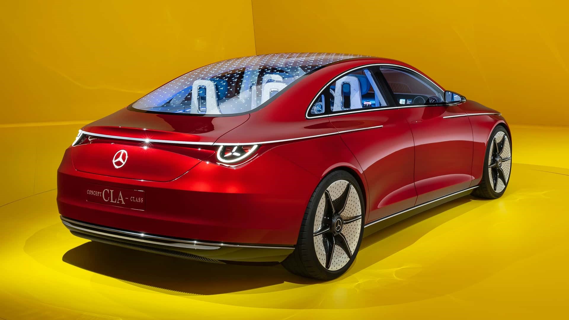 Mercedes ve BMW, bu araçlarla Tesla'ya kafa tutmak istiyor