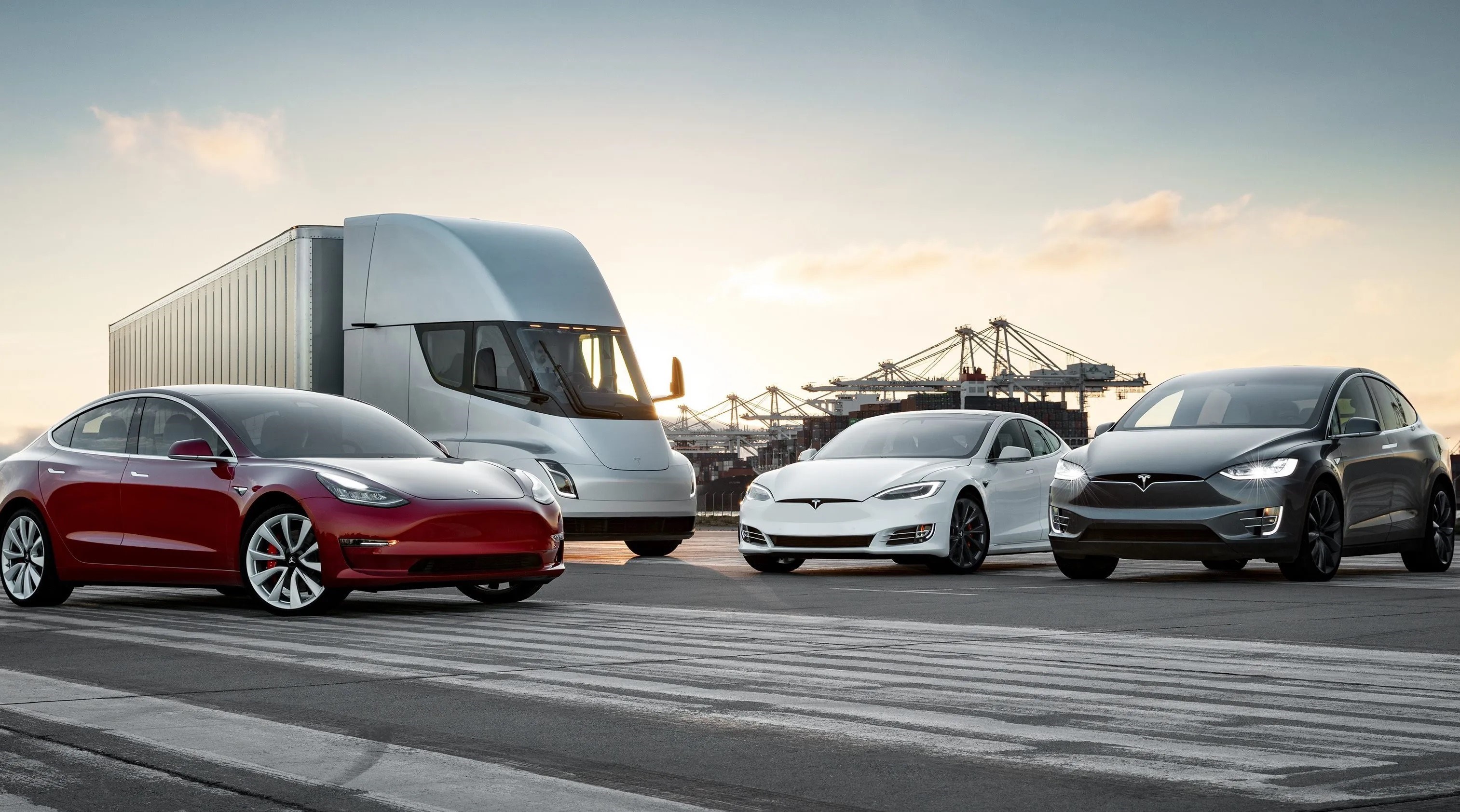 Tesla, 5 milyonuncu elektrikli otomobilini ürettiğini duyurdu