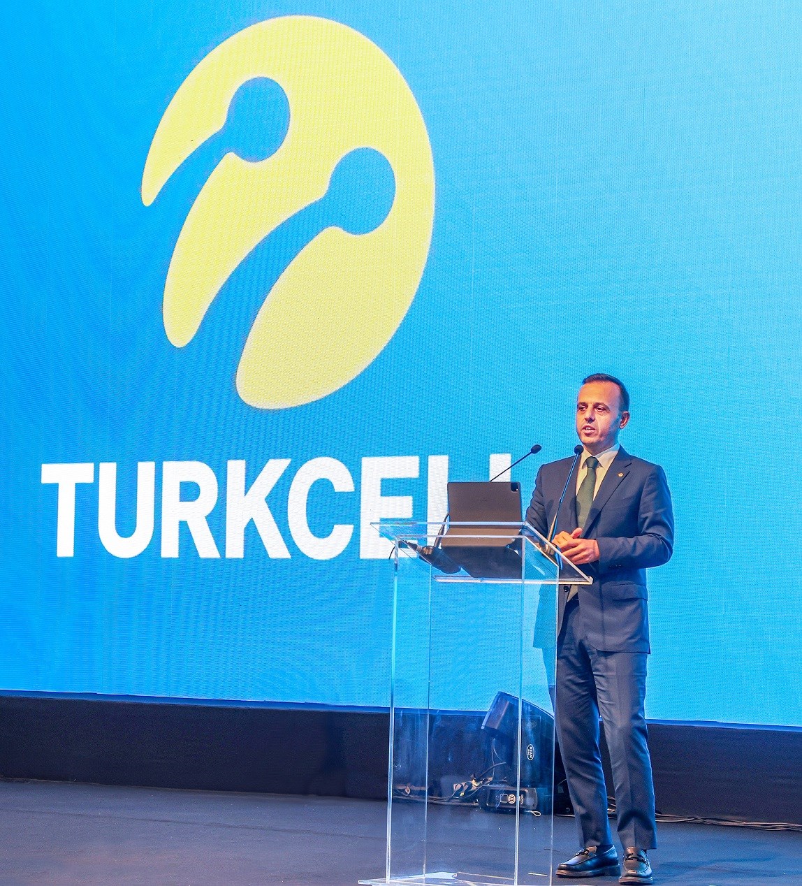 Yeni Turkcell CEO'su Bülent Aksu 11 gün sonra görevden ayrıldı
