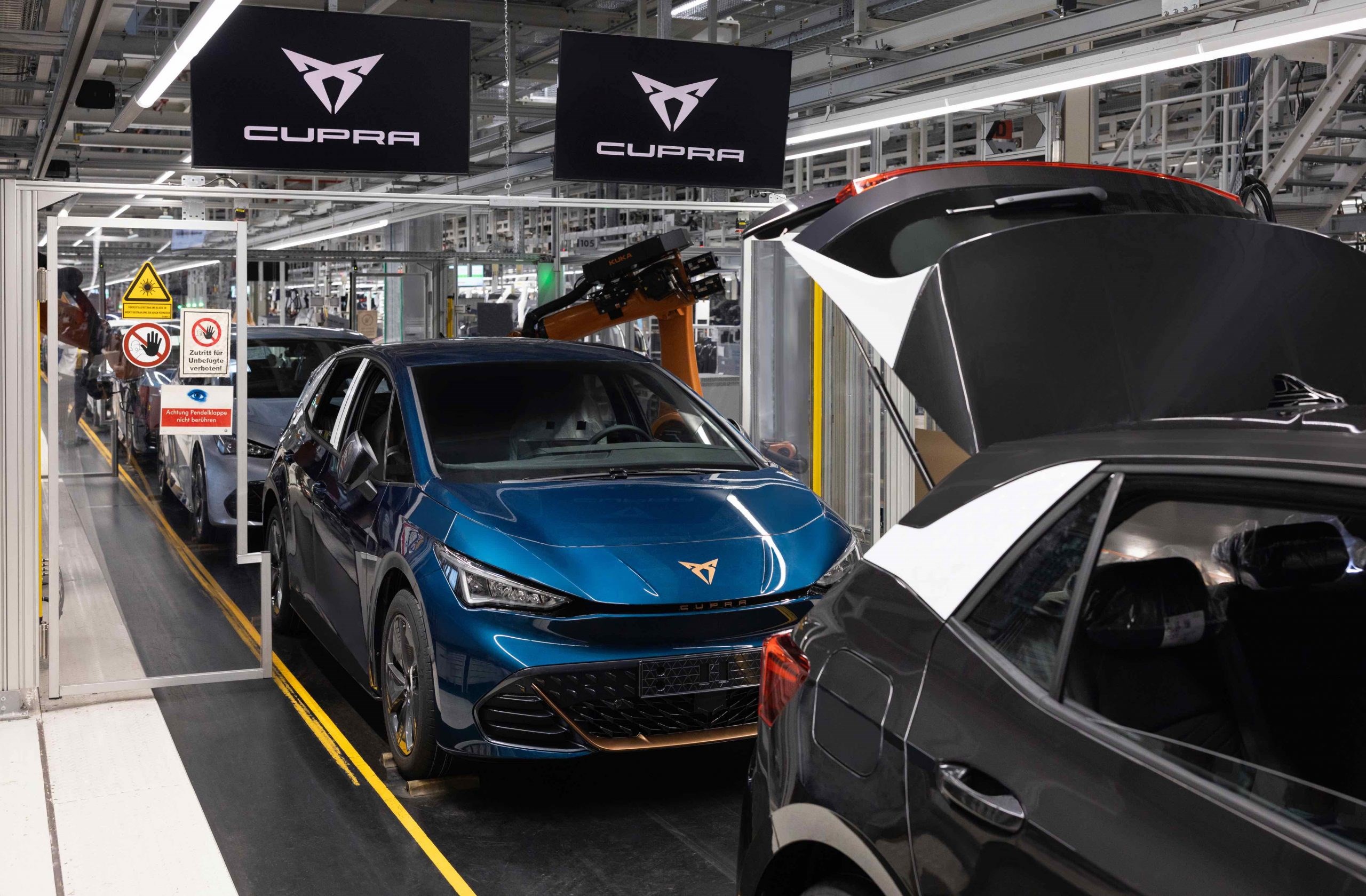Volkswagen iki elektrikli aracının üretimini askıya alacak