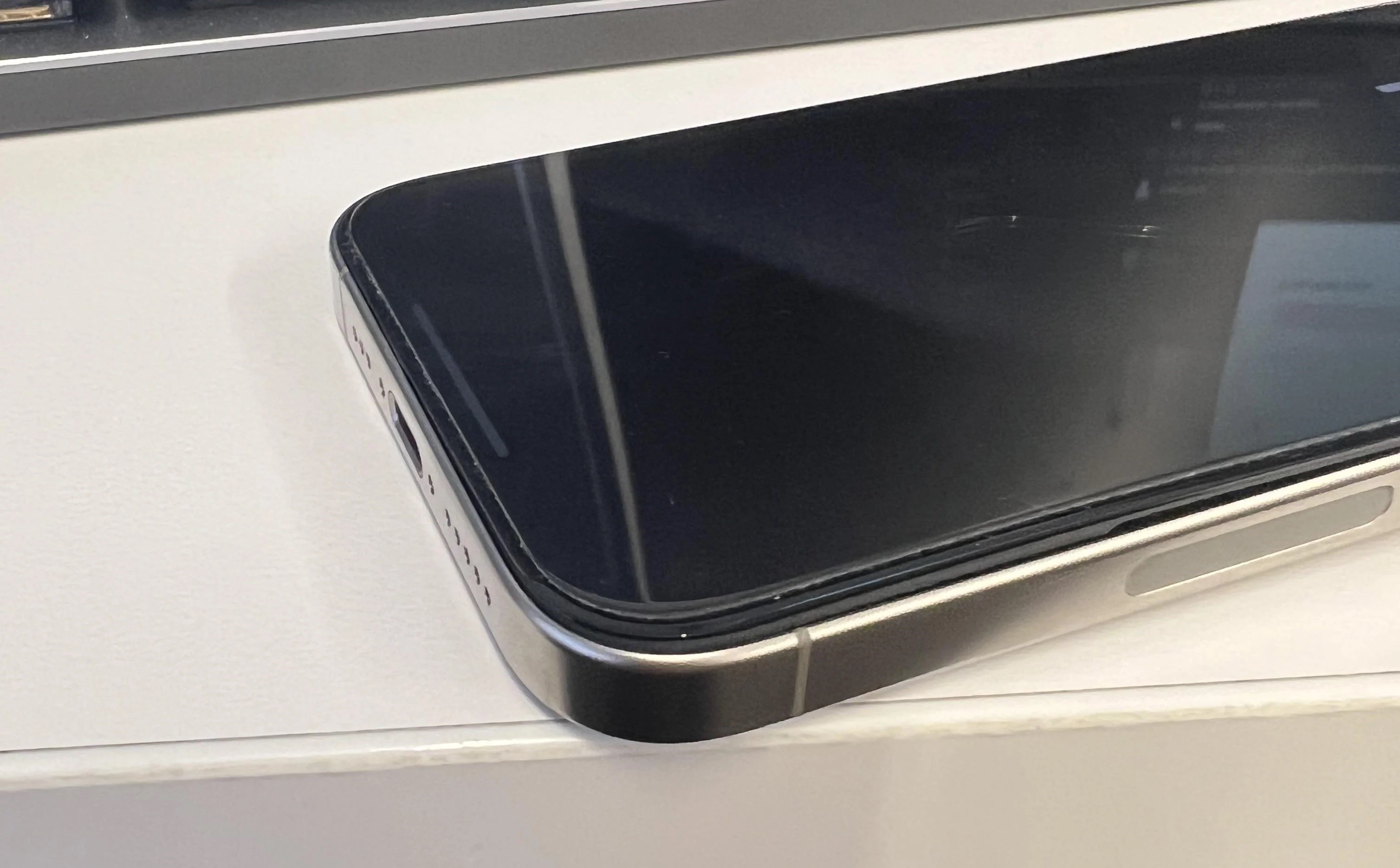 Isinma Nedeniyle Bataryasi Sisen Ilk Iphone 15 Pro Ortaya Cikti169268 0