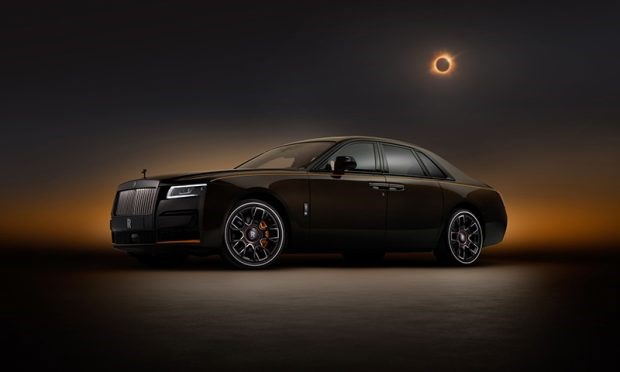 Rolls-Royce, yeni eseri Black Badge Ghost Ekleipsis’i tanıttı
