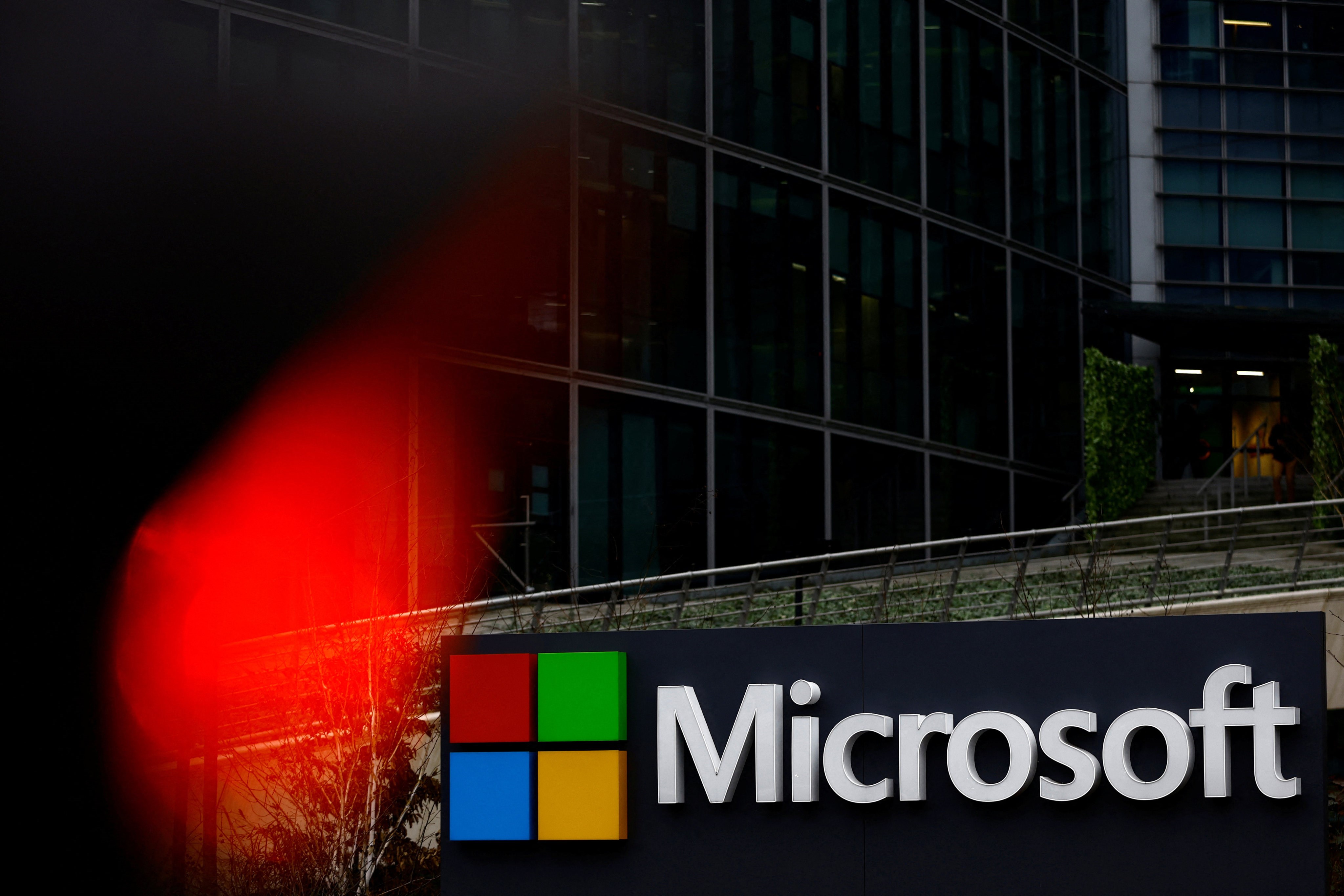 Microsoft'a 28.9 milyar dolar tutarında ek vergi şoku