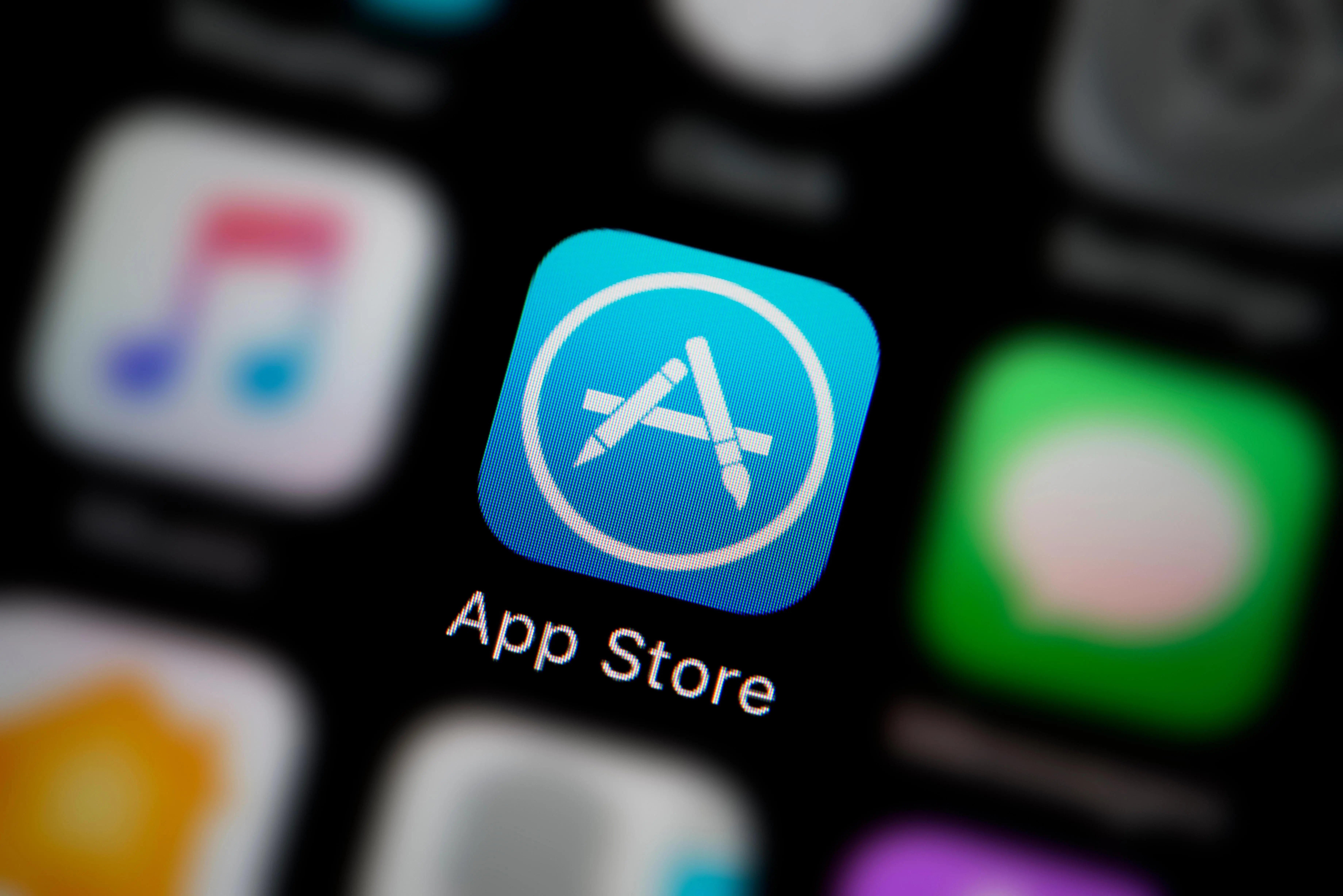 Apple rüşvet alan App Store çalışanlarını kovdu