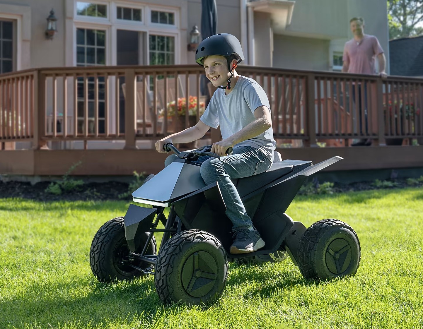 Tesla, ABD'de yasaklanan çocuk ATV'sini Avrupa'da satmaya başladı
