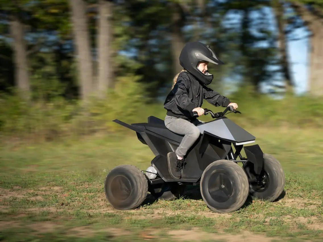 Tesla, ABD'de yasaklanan çocuk ATV'sini Avrupa'da satmaya başladı