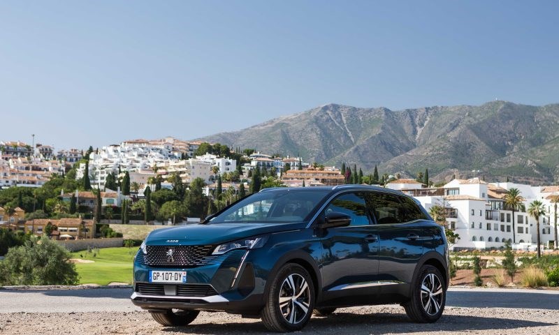 48V hafif hibrit Peugeot 3008 ve 5008 Türkiye'de