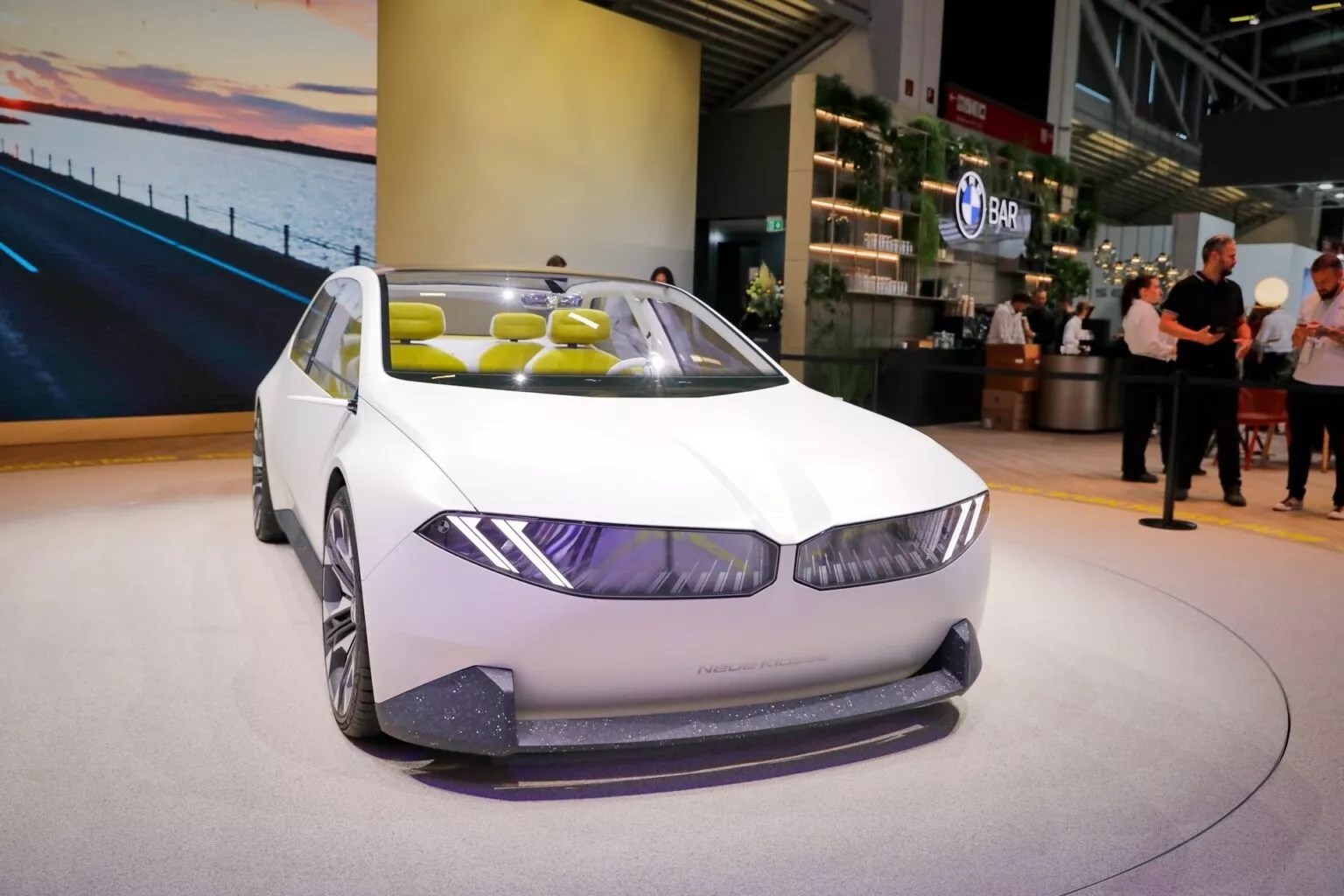 BMW iddiali konuştu: Yeni bataryalarımız Tesla'dan daha iyi