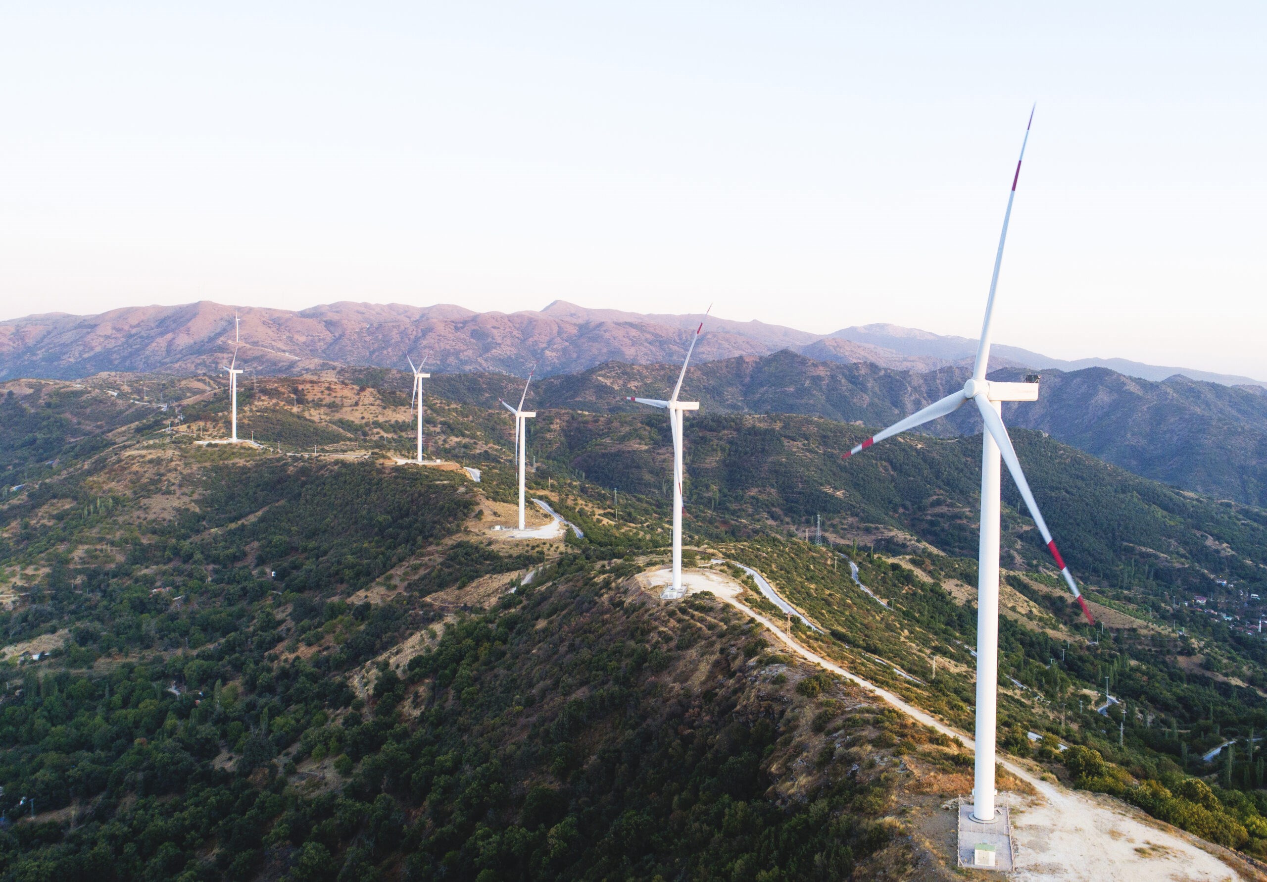  Türkiye'de rüzgar enerjisi kurulu gücünün 12 bin megavata (12 GW) ulaştı