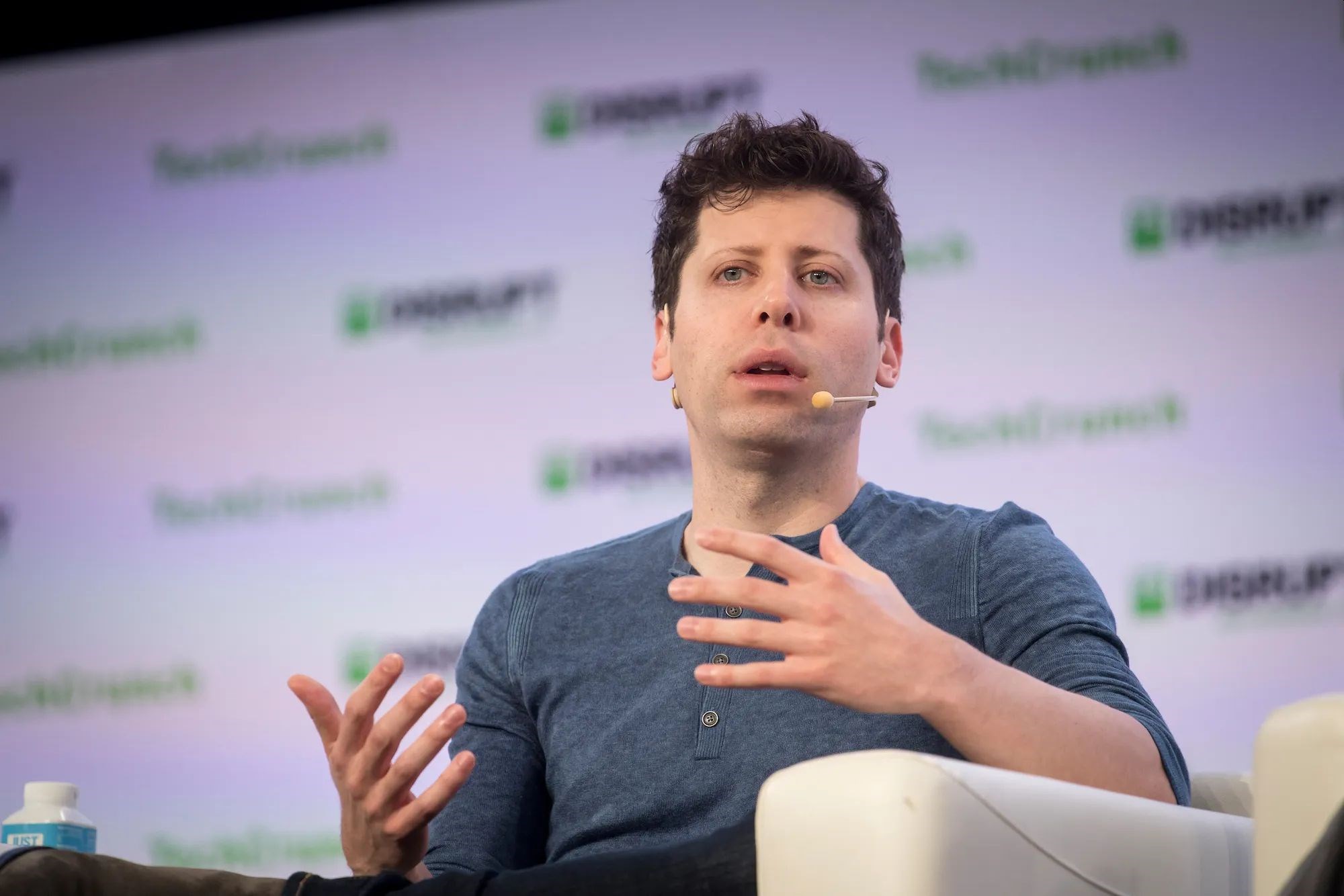 OpenAI yönetimi kovulan Sam Altman'ı geri getirmek istiyor