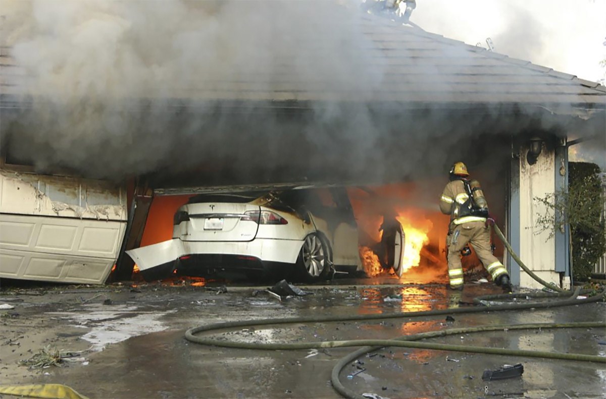 Elektrikli araçların yangın riski daha mı yüksek?
