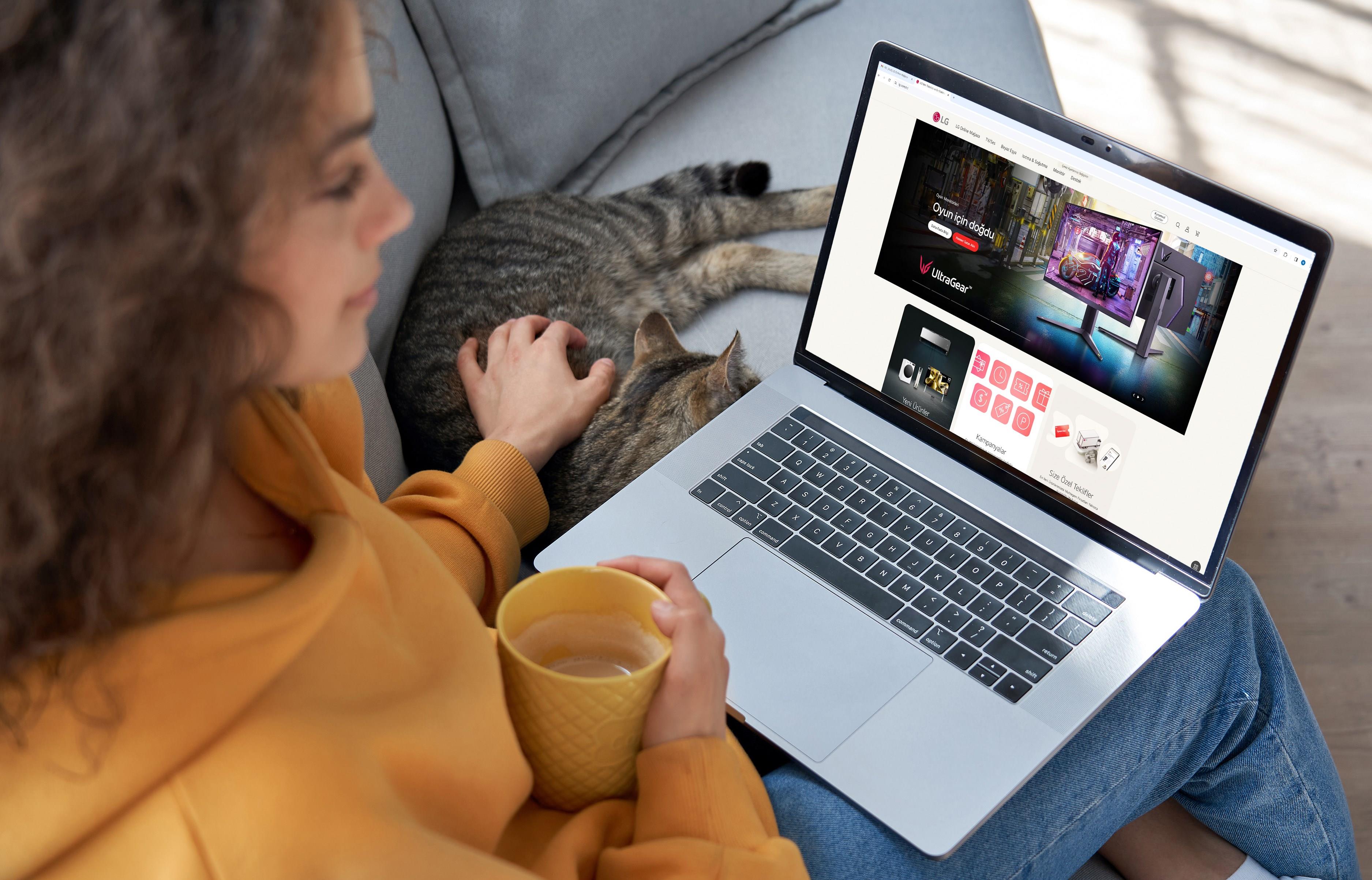 LG kendi sitesi üzerinden online satışa başladı