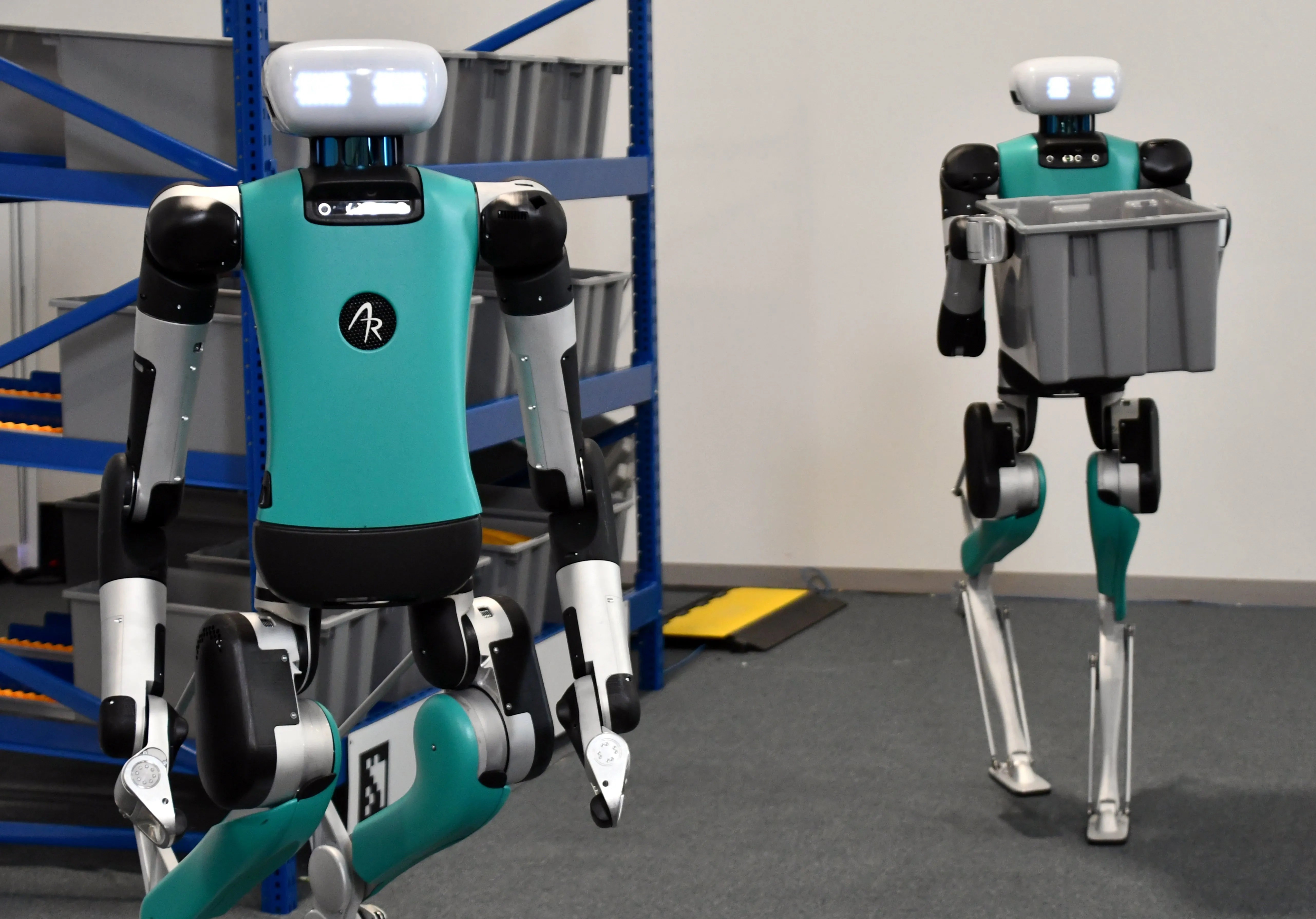 Türünün ilk örneği insansı robot üretim fabrikası açılıyor