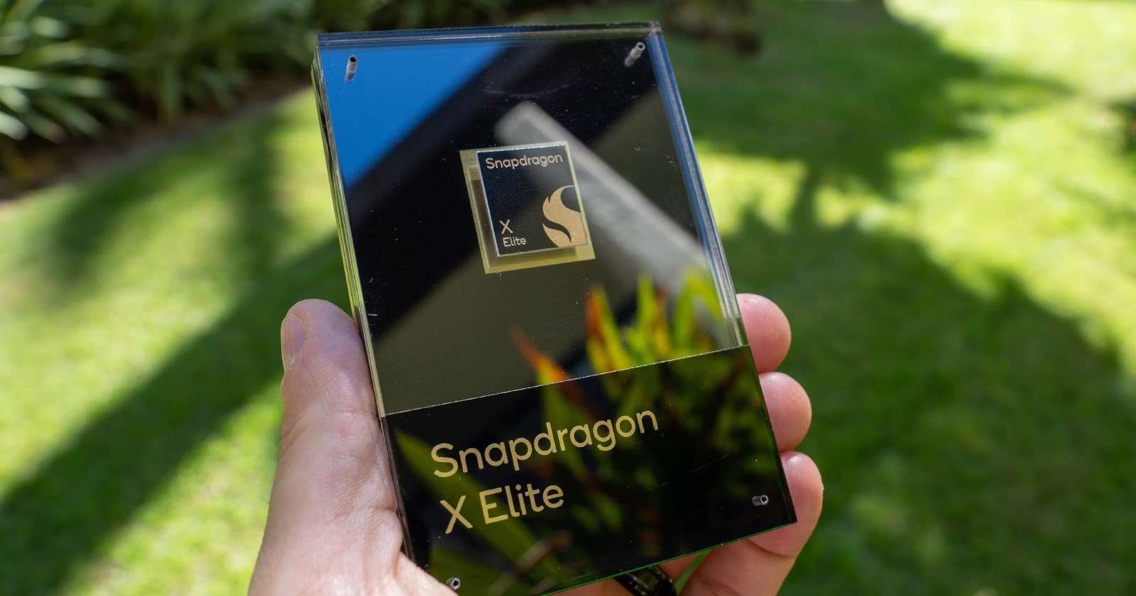 Qualcomm, Snapdragon X Elite ile Apple M3'ü karşılaştırdı!