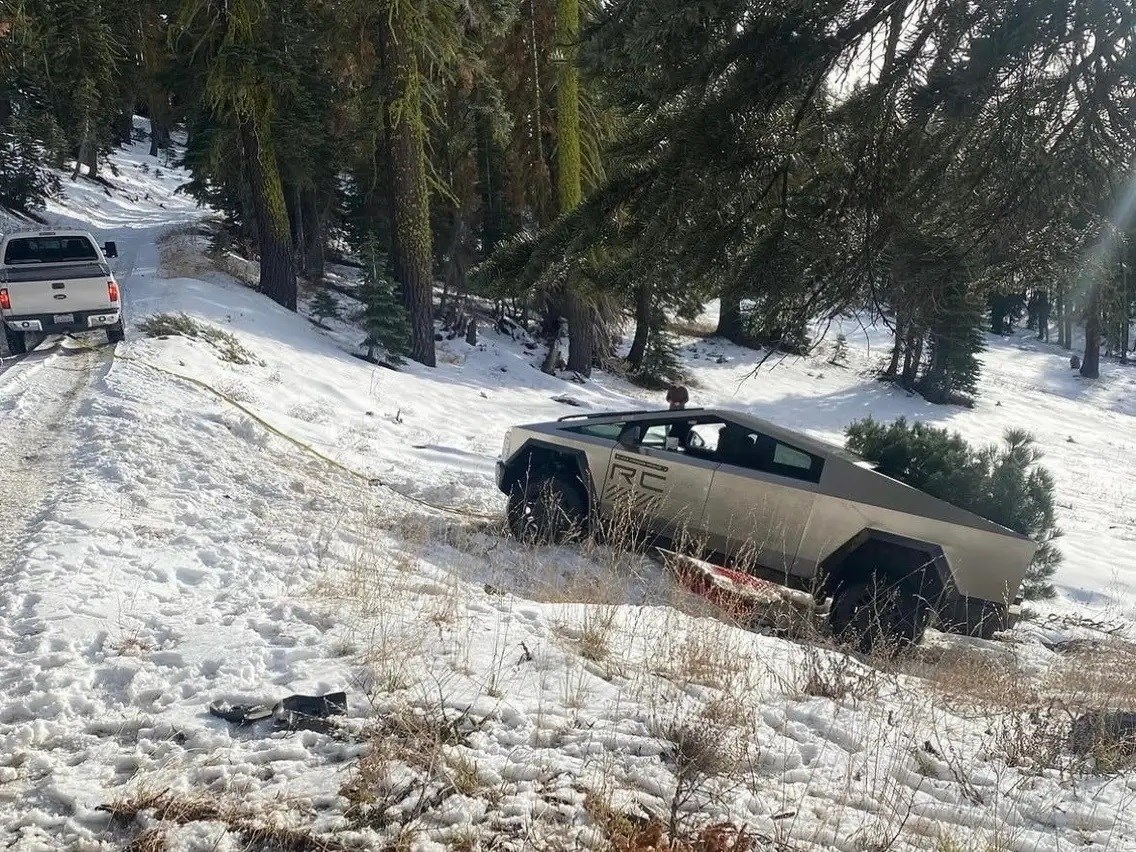 Ford Türkiye, Tesla Cybertruck ile dalga geçti