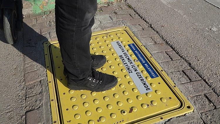 Bursa'da trafik ışıklarında 'zemin yaya' projesi hayata geçirildi