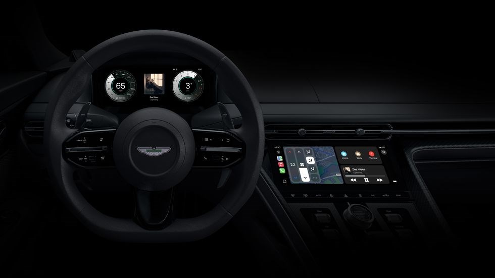 Aston Martin ve Porsche, yeni Apple CarPlay arayüzünü gösterdi
