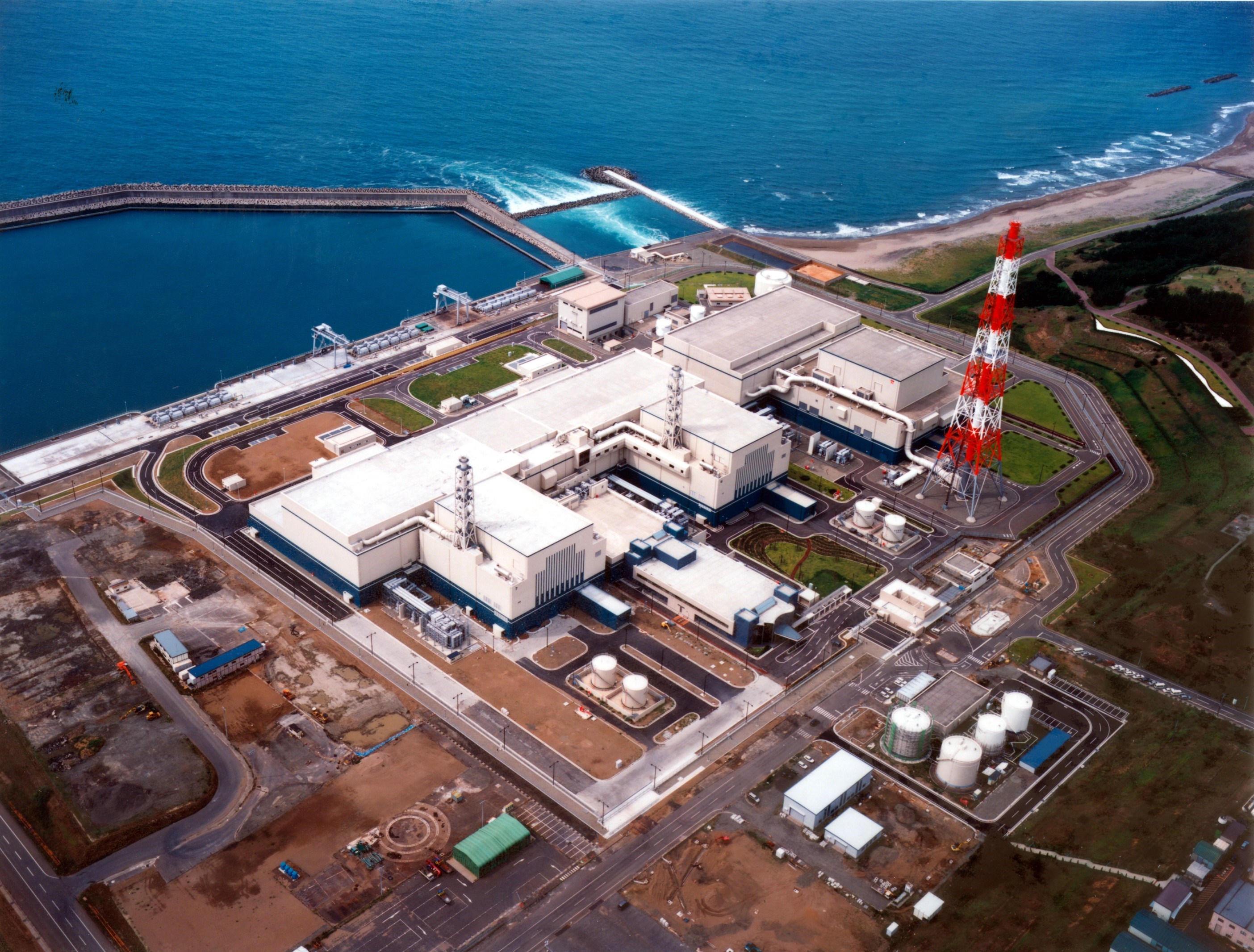 Dünyanın en büyük nükleer enerji santrali tekrar faaliyete geçti