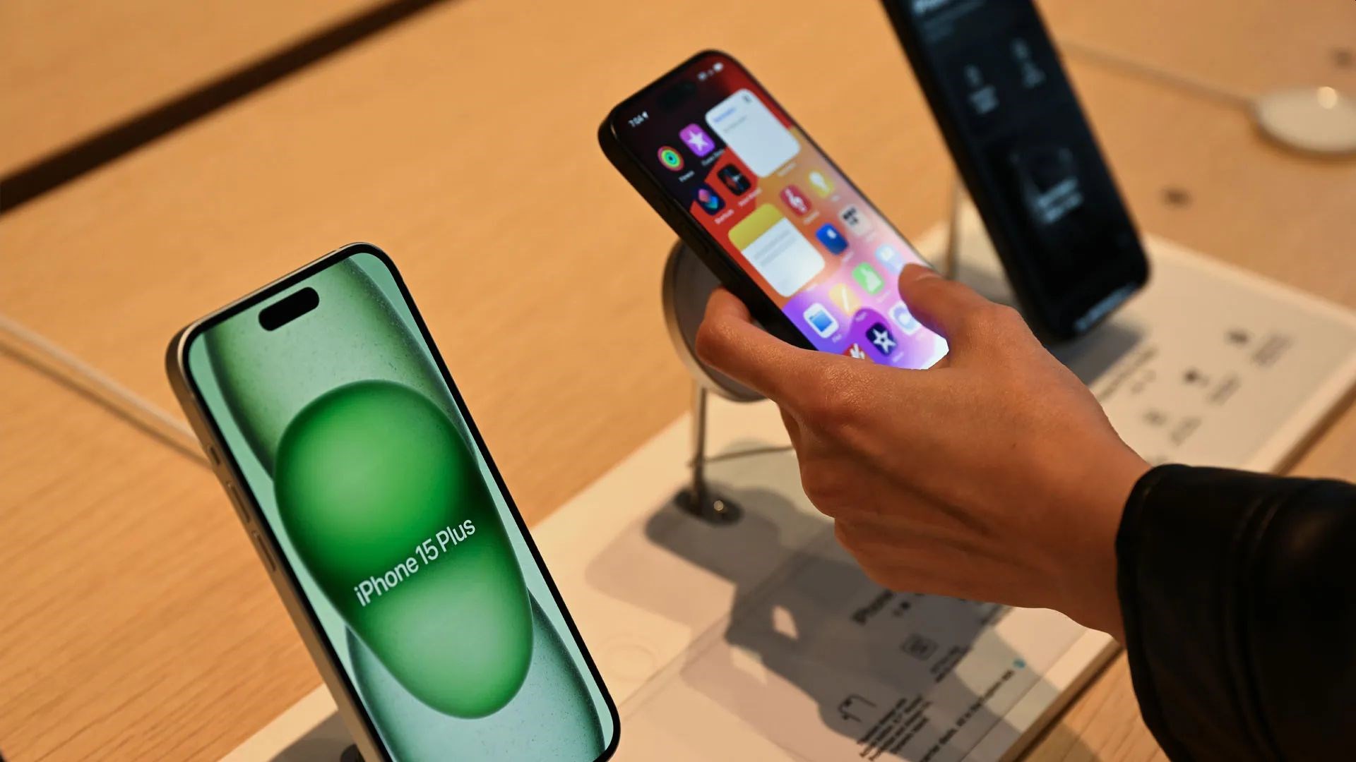 Can sıkıcı iddia: iPhone 16, iPhone 15'ten farklı olmayacak