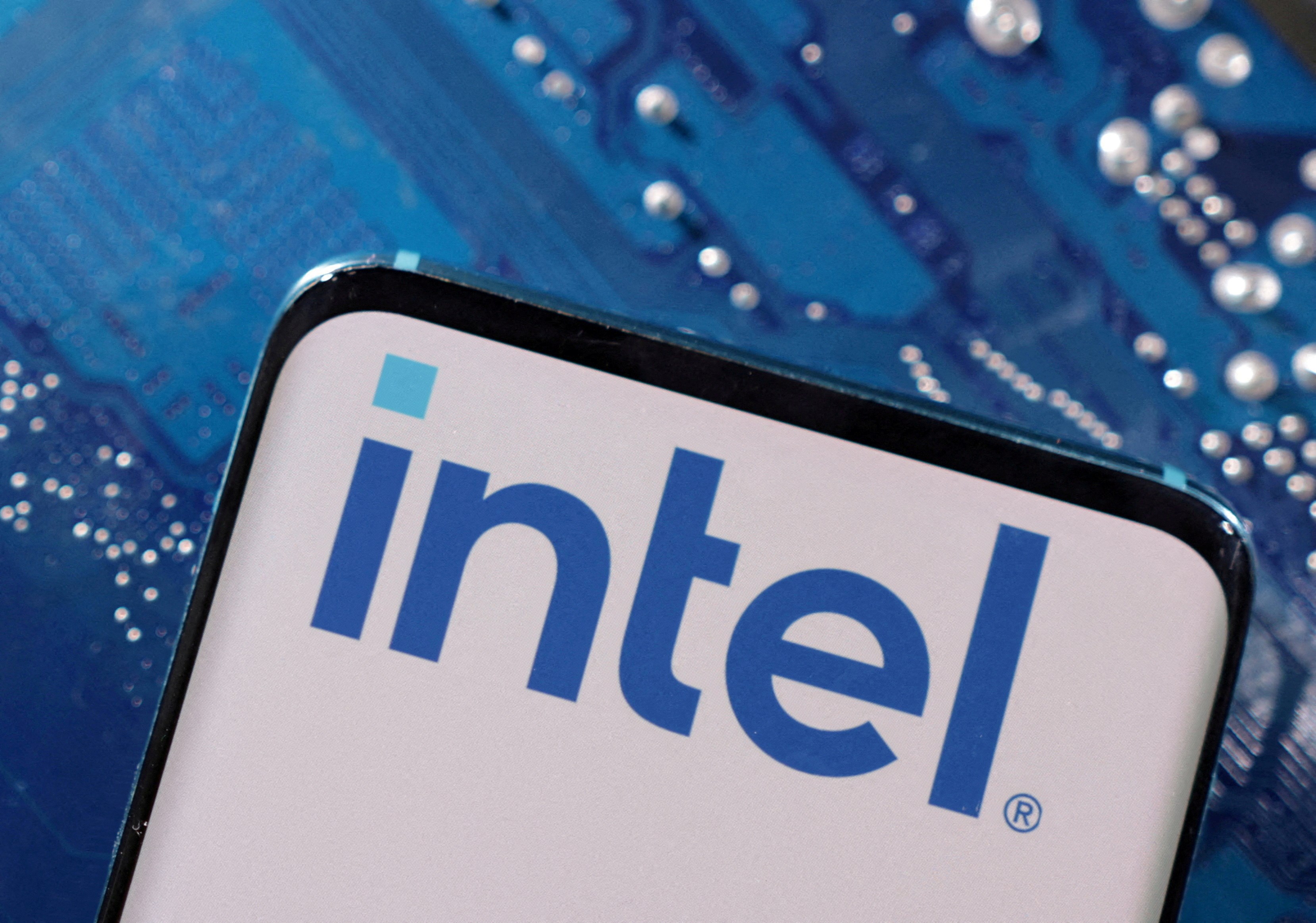 Intel, yapay zeka için yeni bir yazılım şirketi kuruyor