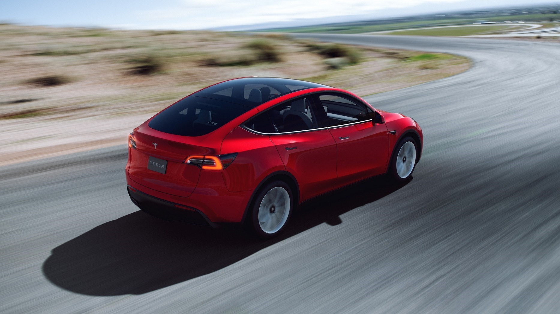 Tesla, Model Y, S ve X’in “abartılı” menzil verilerini düşürdü