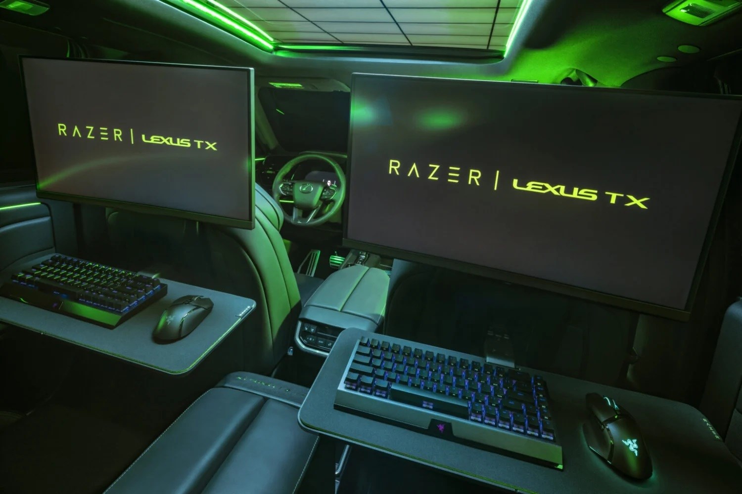 RGB araba? Lexus ve Razer’dan oyuncu arabası geldi