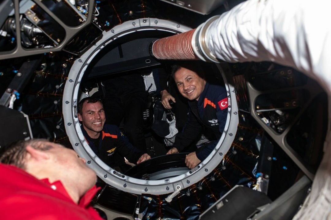Türk astronot Alper Gezeravcı uzaydan fotoğraf paylaştı