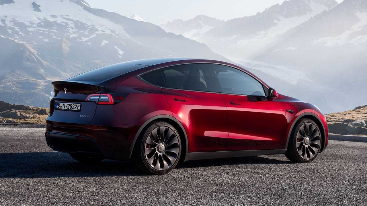 Elektrikli Tesla Model Y dünyanın en çok satan otomobili oldu