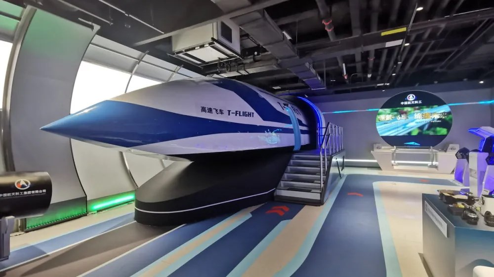 Çin'in hyperloop treni 623 km/h'lik hız rekorunu kırdı