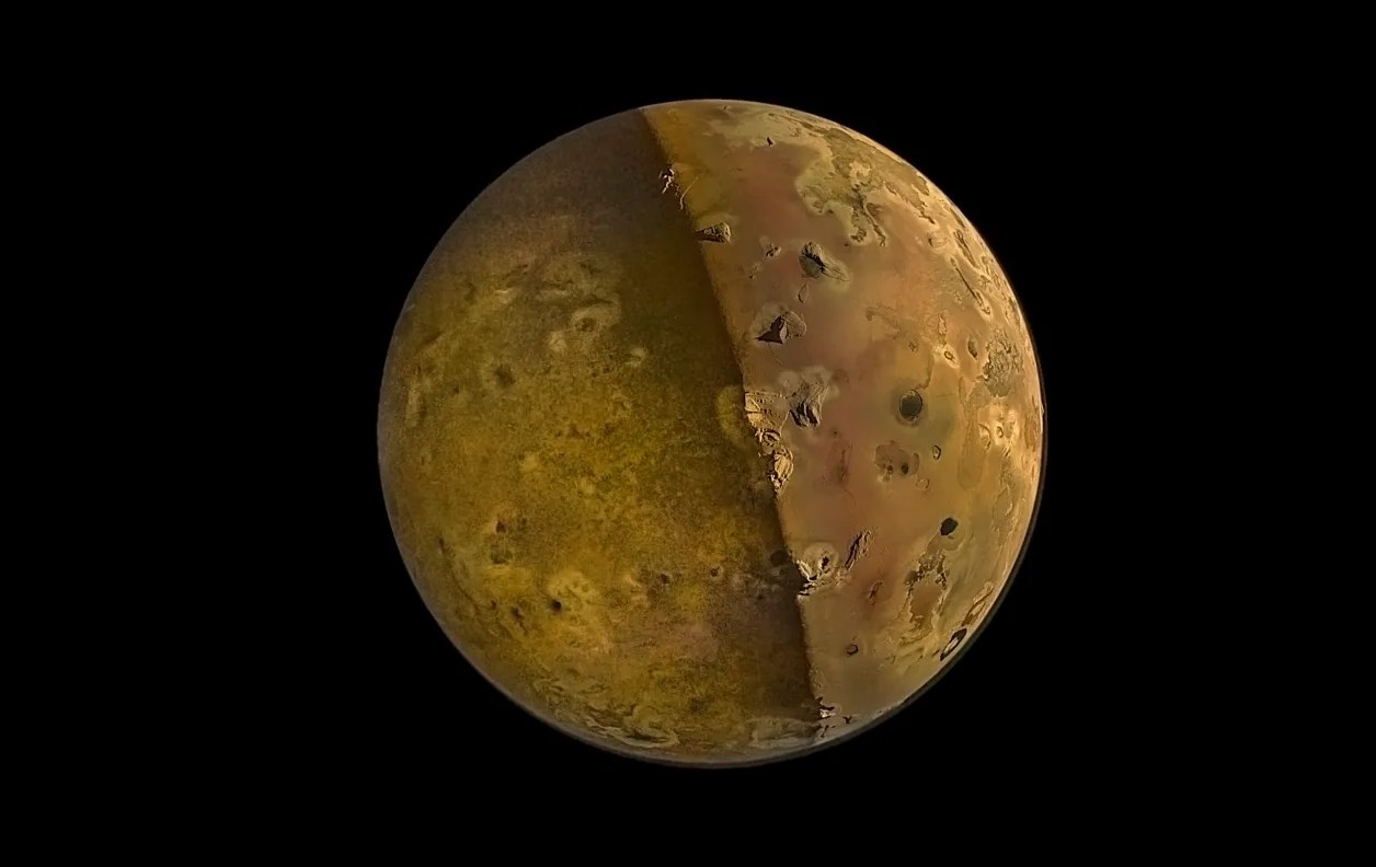 NASA, Jüpiter'in uydusu Io’nun etkileyici görselini yayınladı
