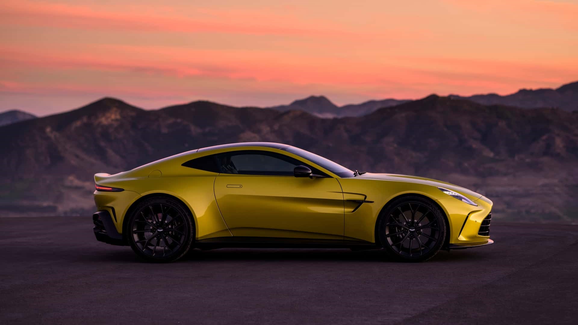 Yeni Aston Martin Vantage, 665 PS gücüyle iddiasını artırıyor