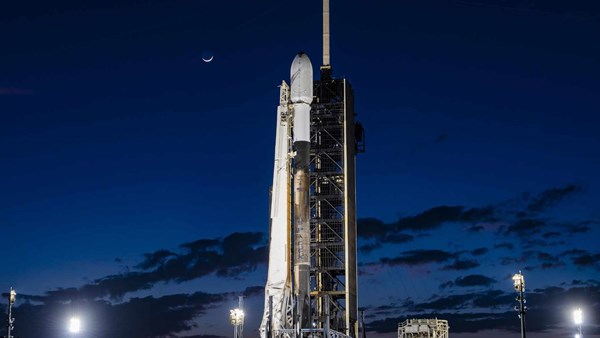 ABD, Ay’a tekrar inmeyi deneyecek: SpaceX, “Odysseus” aracını fırlattı