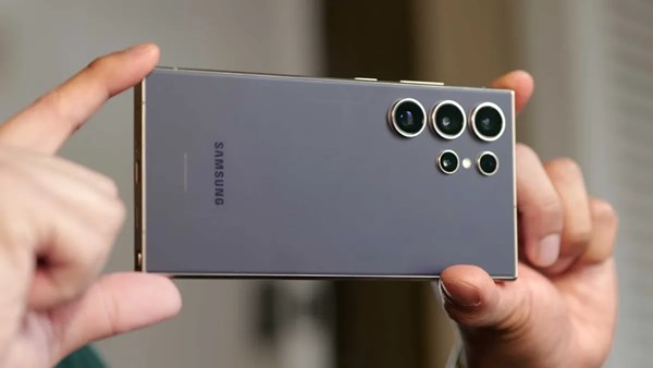 Samsung, Galaxy S24'ün ekran ve kamera sorununu çözen güncellemeyi yayınladı