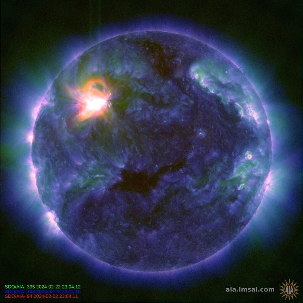 NASA uyardı: Son 24 saatte 3 büyük Güneş patlaması yaşandı