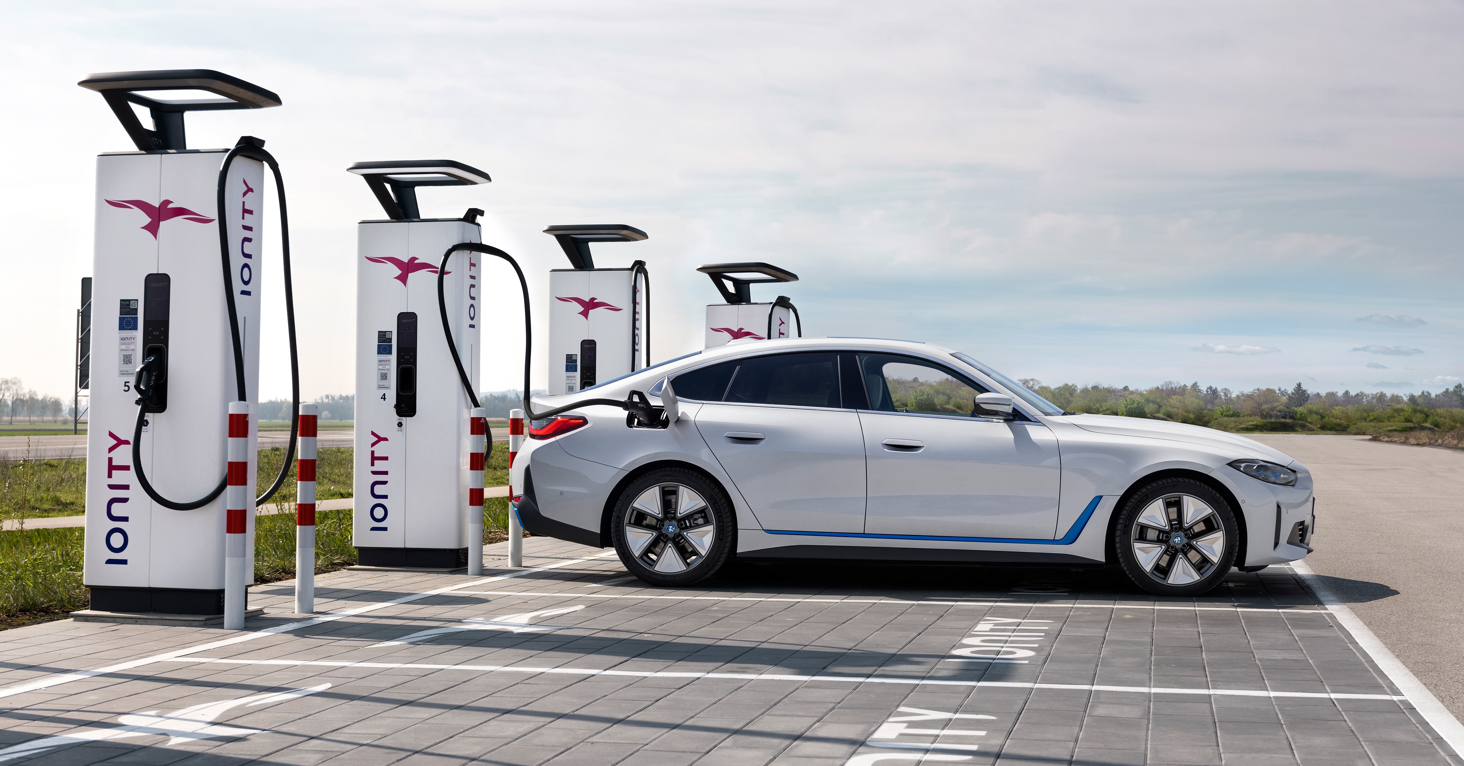 Elektrikli otomobil memnuniyet sıralamasında BMW ve MINI zirvede