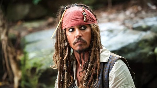 Disney, Johnny Depp'in Karayip Korsanları serisine geri dönmesini istiyor