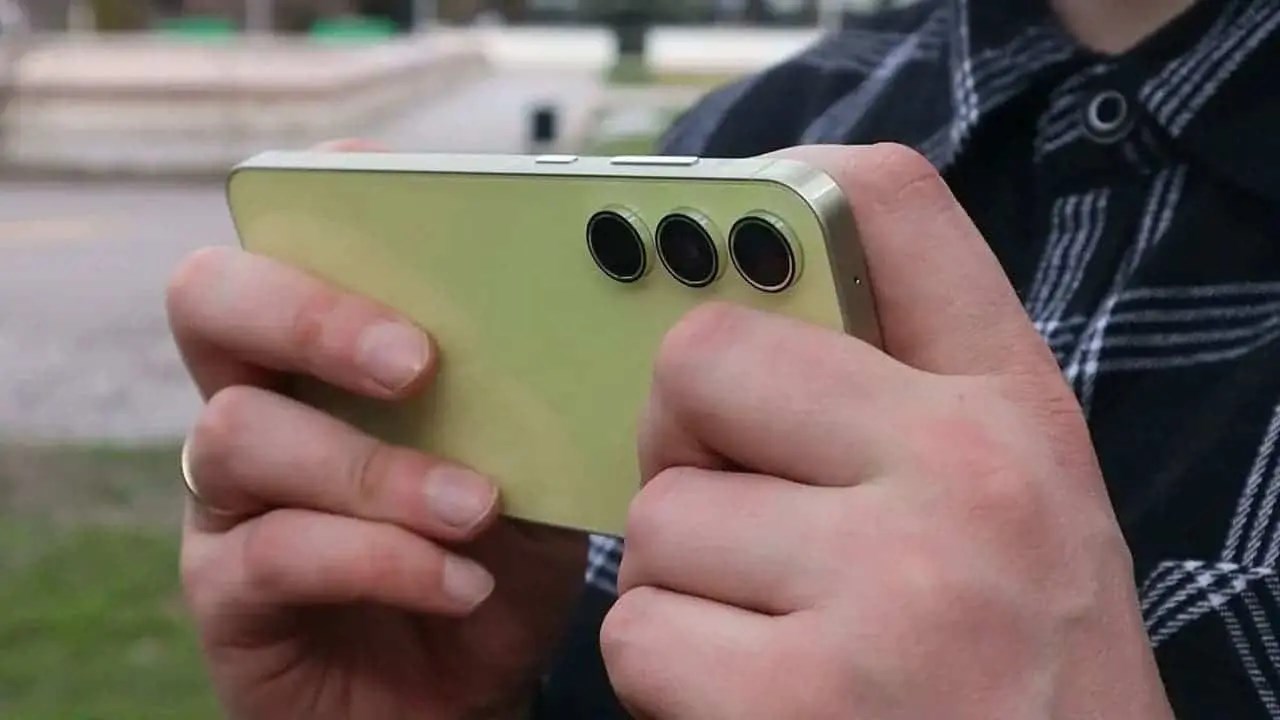 Samsung Galaxy A55 5G inceleme videosu paylaşıldı: İşte tasarımı