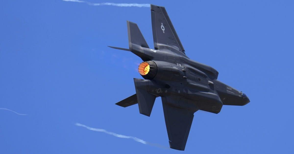 F-35A savaş uçağı nükleer bomba taşıma sertifikası aldı