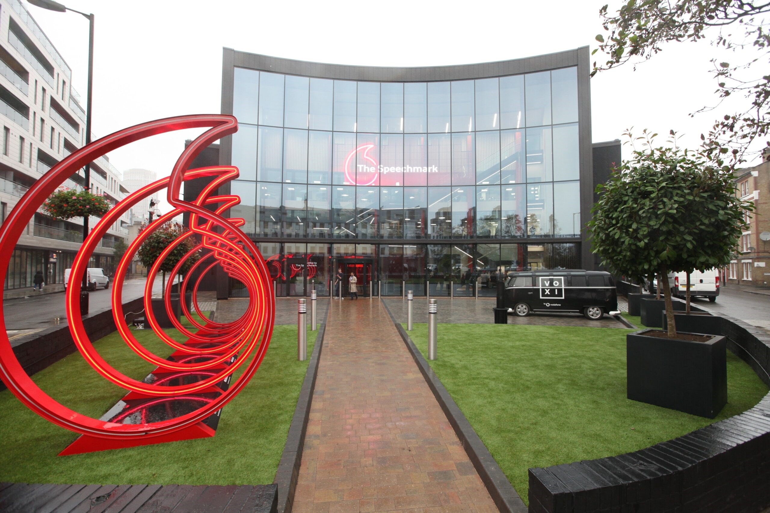 Vodafone’dan gençler için Londra ofisini ziyaret etme fırsatı