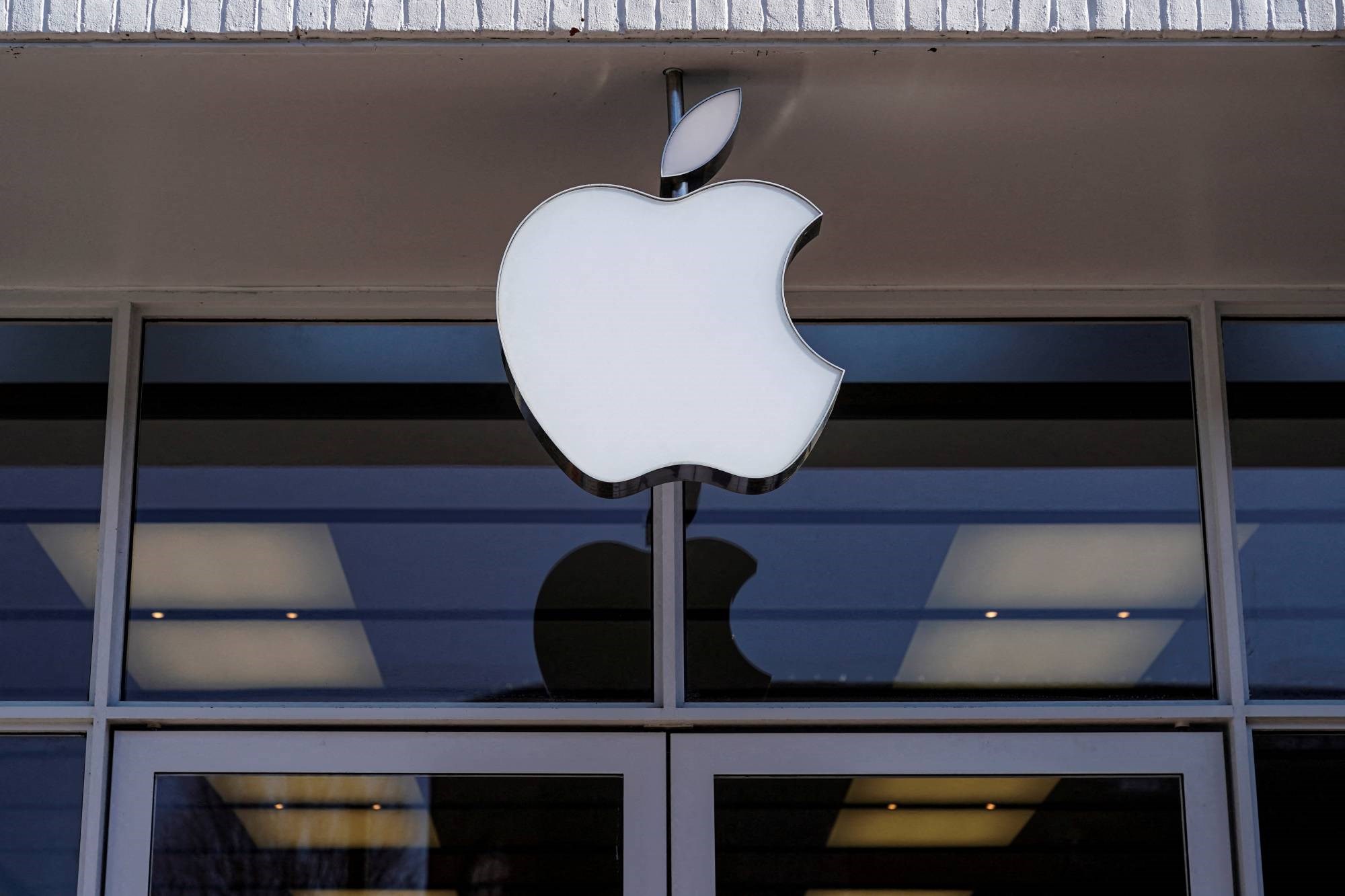 ups çalışanı apple hırsızlık 1.3 milyon dolar