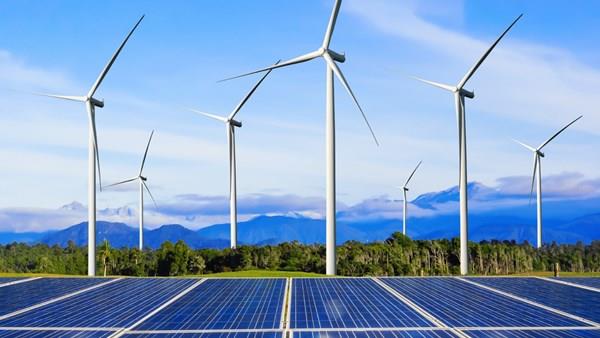Küresel yenilenebilir enerji kurulu gücünde geçen yıl rekor artış gerçekleşti