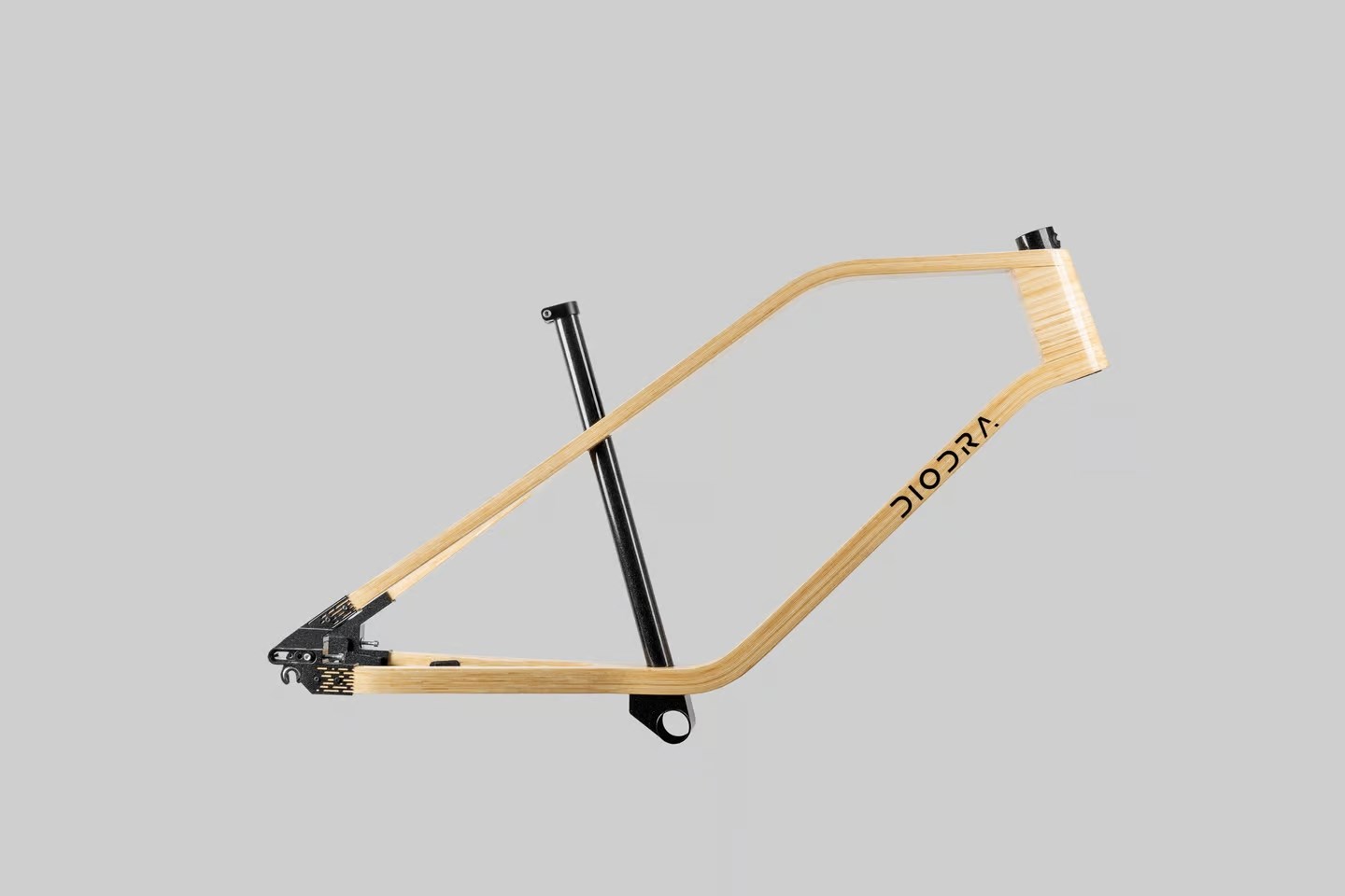 Bambu gövdeli, dünyanın en hafif elektrikli bisikleti tanıtıldı