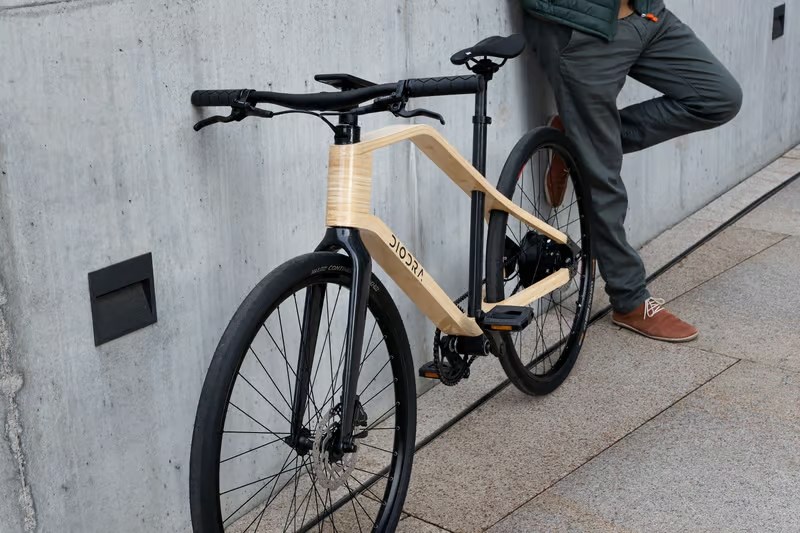 Bambu gövdeli, dünyanın en hafif elektrikli bisikleti tanıtıldı
