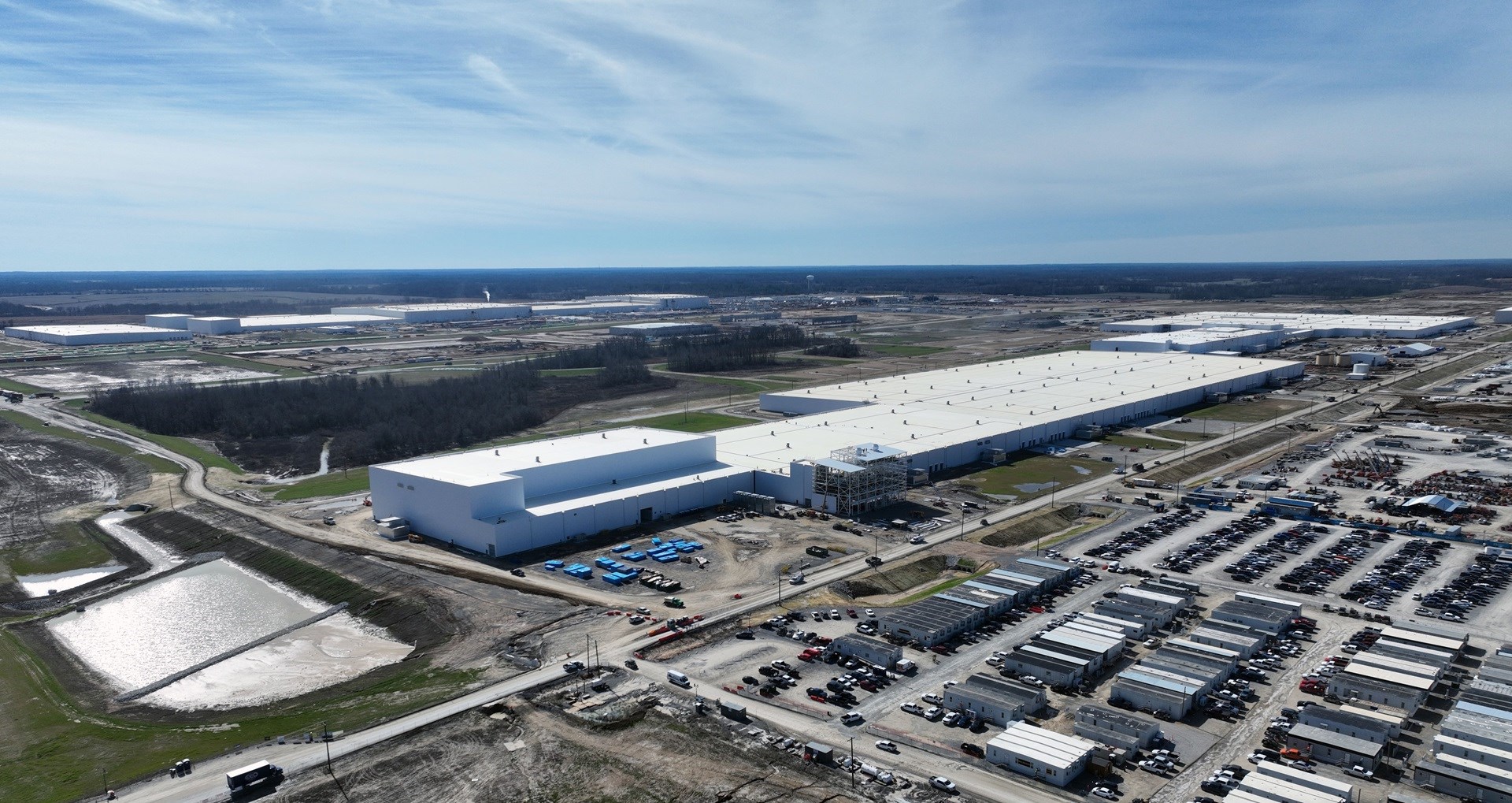 Ford, bazı elektrikli araçlarını erteleme kararı aldı