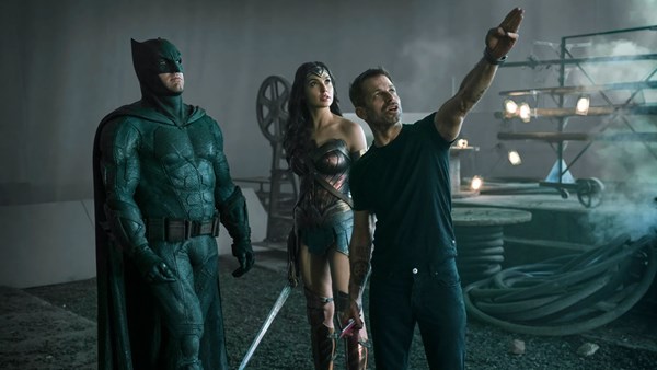 Zack Snyder Justice League üçlemesini tamamlamak istiyor