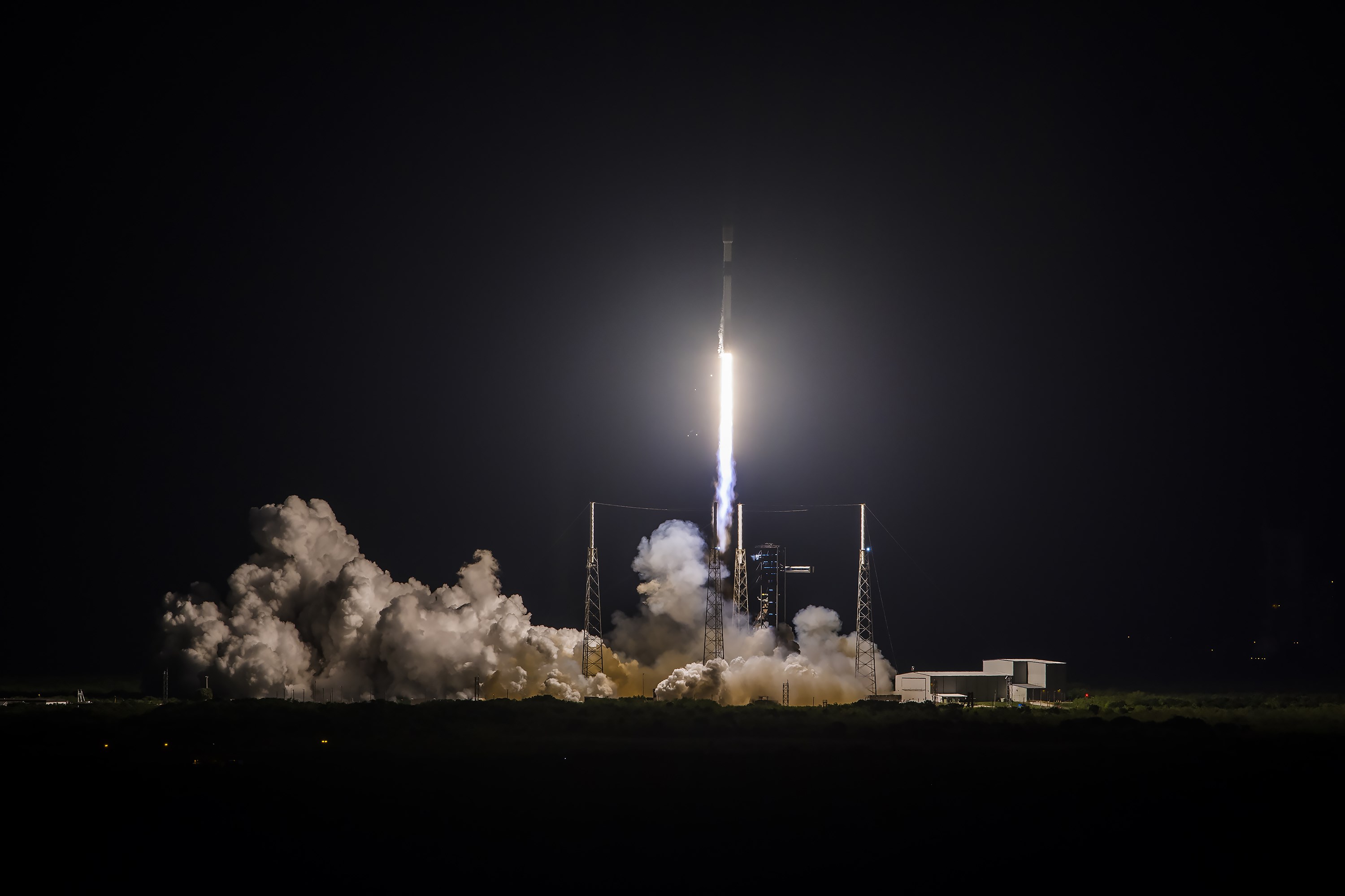 SpaceX, aynı roketi 20 kez tekrar kullanarak yeni bir rekor kırdı