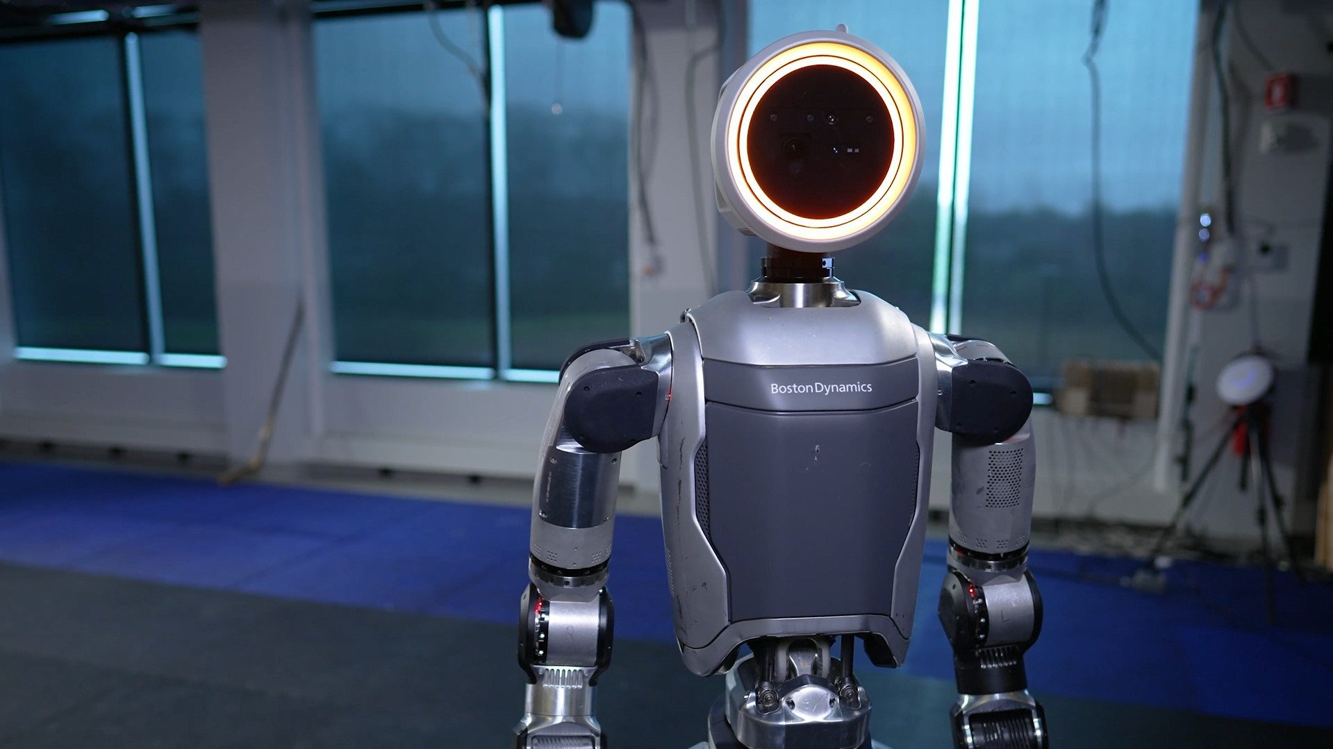 Boston Dynamics yeni Atlas robot