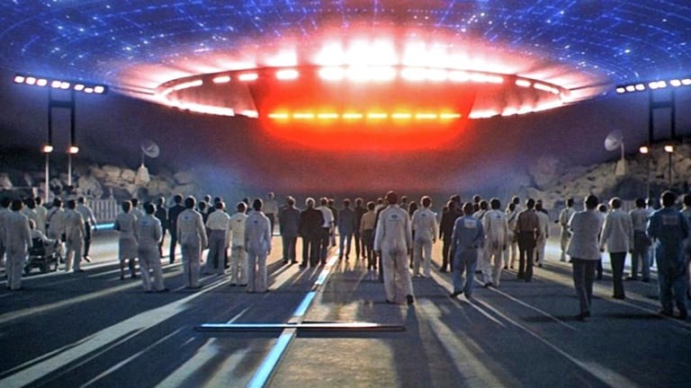 Steven Spielberg, UFO filmi çekmeye hazırlanıyor