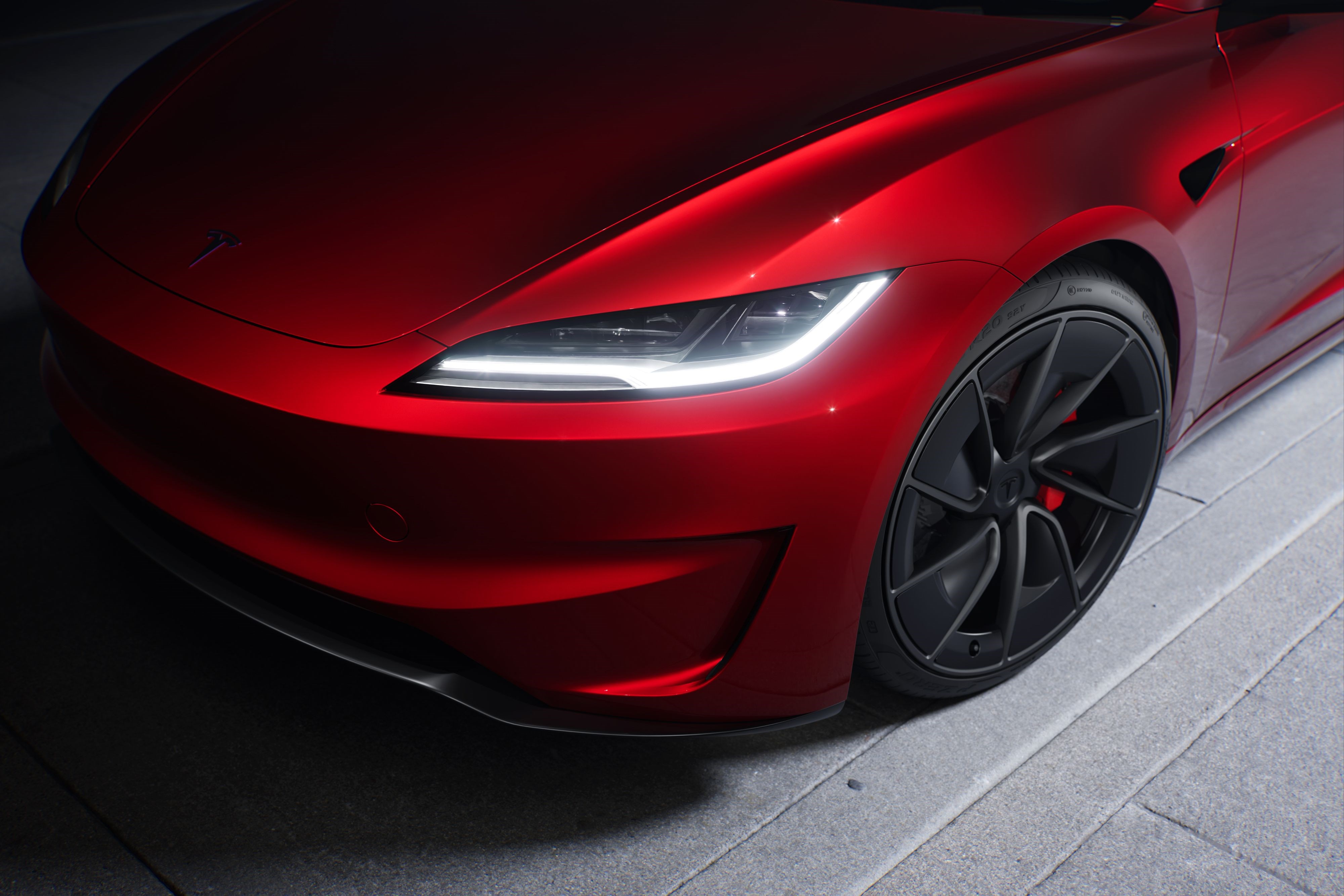 Tesla, Uber benzeri “robotaksi” uygulamasını gösterdi